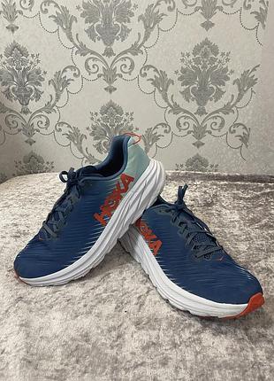 Кросівки hoka