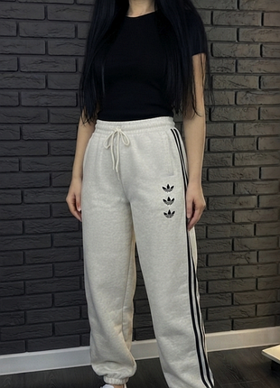Спортивні штани adidas
