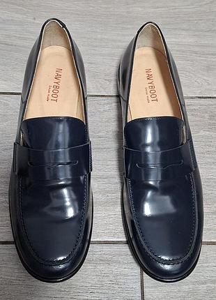 Классические пенни-лоферы navyboot swiss made из гладкой полированной кожи тёмно-синего цвета