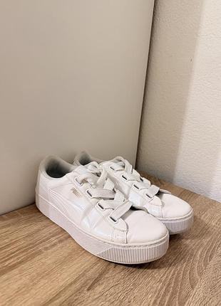 Кросівки puma білі на платформі