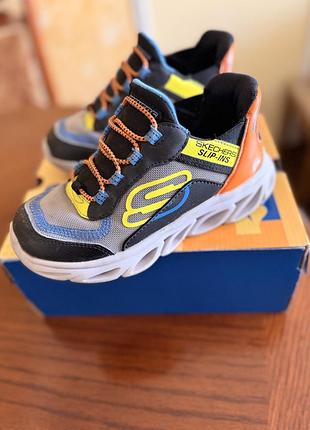 Дитячі кросівки для хлопчика skechers slip-ins. cині. без хнурків, устілка 19 см .легкі зручні,високий та твердий стакан на пʼятці .