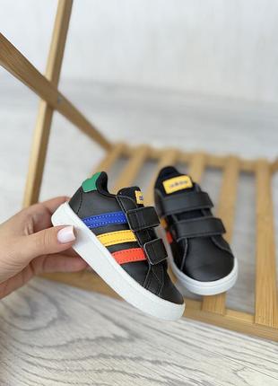 Adidas кросівки 20 розмір
