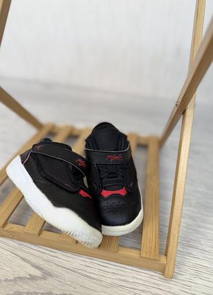 Кросівки jordan 25 розмір