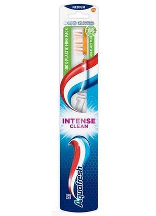 Зубная щетка intense clean medium средняя тм aquafresh