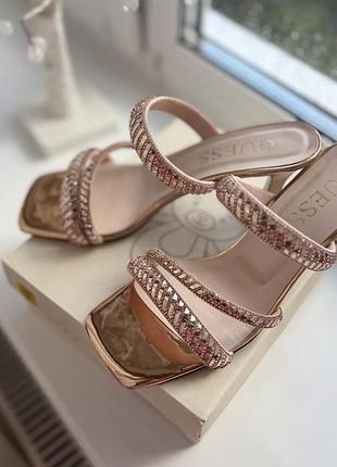 Мюлі guess 38 р 2