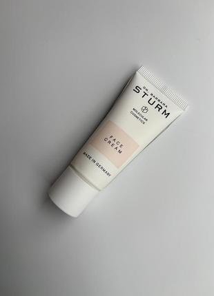 Зволожуючий крем для сяйва шкіри dr. barbara sturm glow cream