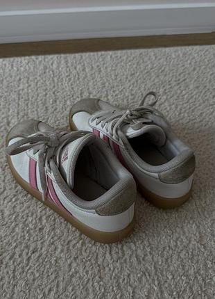 Кеди adidas для дівчинки