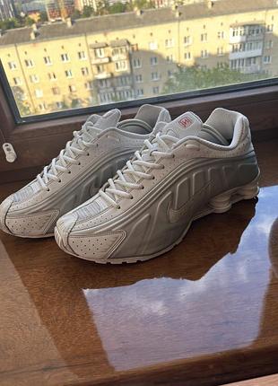 Nike shox r4 44 білі 3
