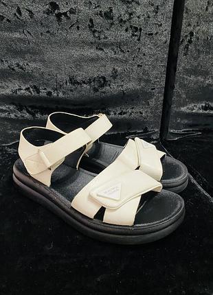 Жіночі босоніжки fashion