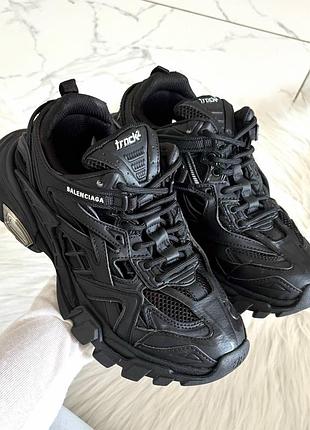 Balenciaga track 2 total black gold 2