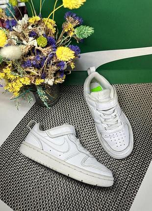 Оригінальні кросівки nike