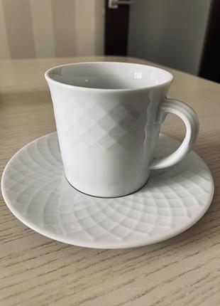 Порцелянова чашка з блюдцем retsch arzberg (німеччина), біла з рельєфом 3d