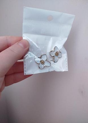 Серьги женские новые в форме цветка, белые
