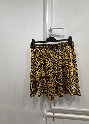 Продам костюм атласний 3
