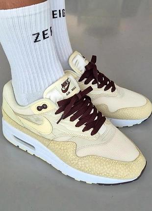 Кроссовки air max