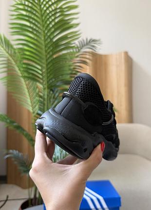 Кроссовки adidas ozweego total black 9