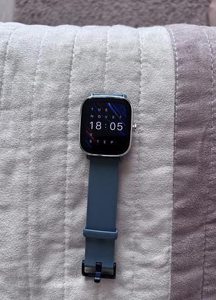 Amazfit gts2 mini , стан відмінний , гарно тримає заряд, зарядка в комплекті, без коробки