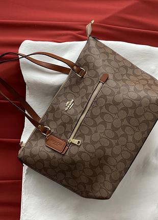 Жіночій шопер coach gallery tote бежевий
