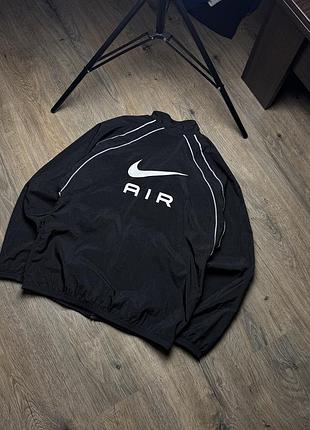 Вітровка nike у смужку / розмір s–m