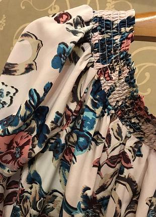 Нереально красива і стильна брендовий блузка в кольорах.