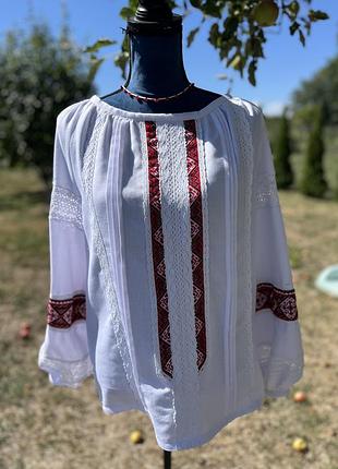 Жіноча вишиванка 3