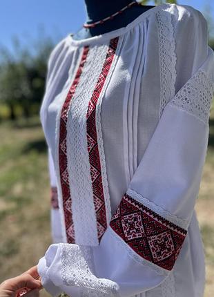 Жіноча вишиванка 2