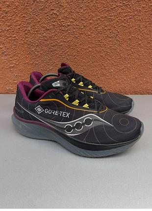 Оригінальні чоловічі бігові кросівки  gore-tex saucony kinvara 15 gtx 45-46 розмір 29.5 см