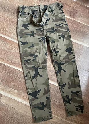 Штани жіночі брюки камуфляж  bershka джинси камуфляжні