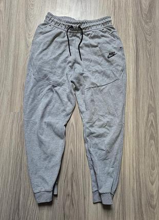 Подростковые брюки nike tech fleece