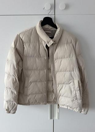 Куртка від massimo dutti біла