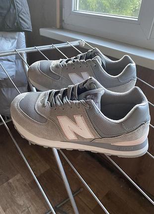 Кросівки жіночі new balance