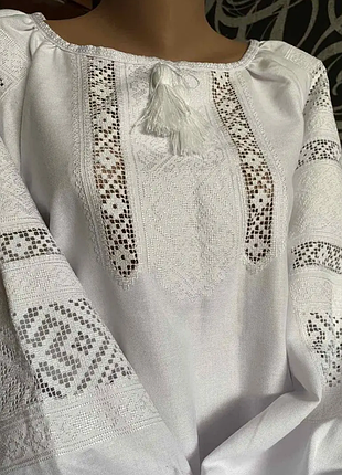 Жіноча вишиванка ( в наявності розмір 50, 52 та 56)
