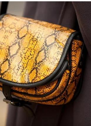 Жіноча сумка кросбоді від бренду zara  лінійки trf