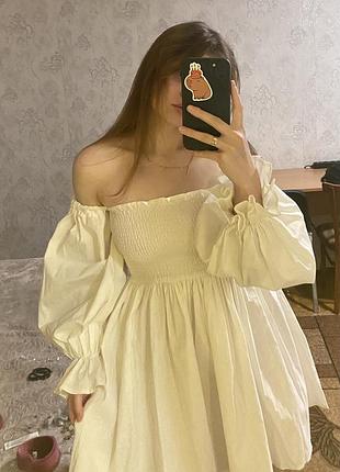 Ніжна лляна сукня