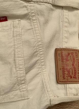 Джинси молочного кольору levis501 6