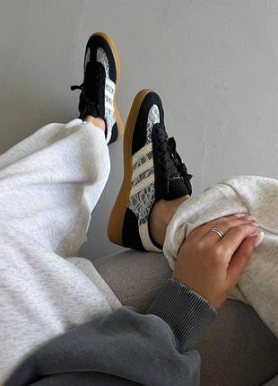 Adidas spezial
black lace / white 2
