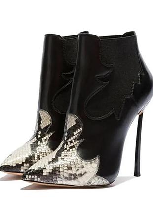 Шкіряні ботильйони на шпилці у розмірі eu39, 25 cm, casadei  space cowboy blade hazzard stone snake ankle boots made in italy 🇮🇹