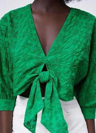 Знлена вкорочена блуза zara