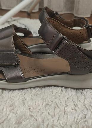Оригінальні шкіряні босоніжки clarks unstructured 2