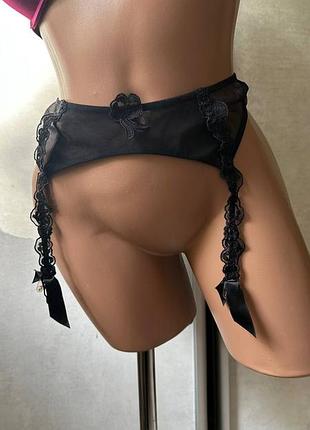 Пояс для панчіх від бренду la perla 38-40 s m