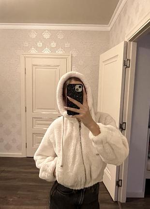 Молочна шубка bershka 3