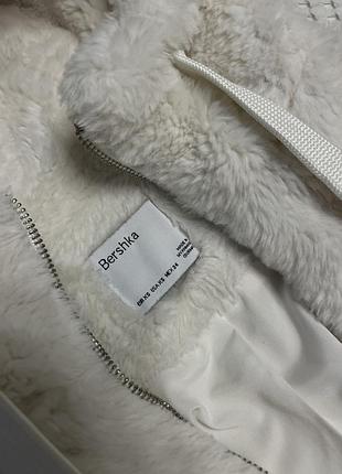 Молочна шубка bershka 4