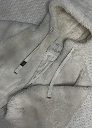 Молочна шубка bershka 5