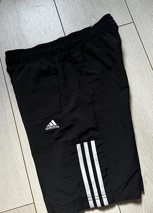 Спортивні шорти adidas 9