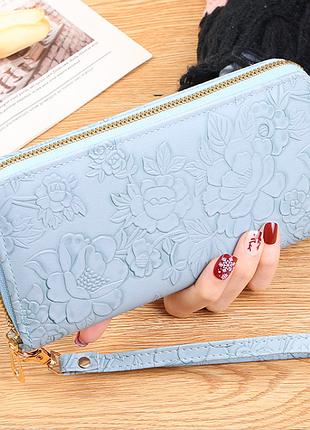 Жіночий гаманець клатч з квітами, яскравий портмоне для дівчат з трояндами блакитний