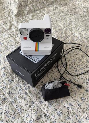 Polaroid now + фотоапарат миттєвого друку