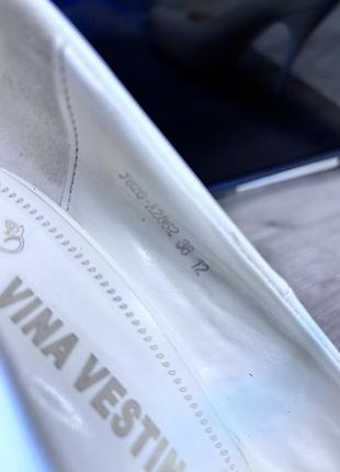 Туфлі білі vina vestina 3