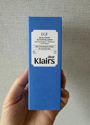 Dear, klairs midnight blue youth activating drop 50 мл антивікова сироватка з egf + bfgf), пептидами, гвайазуленом, аденозином, екстрактом чорниці