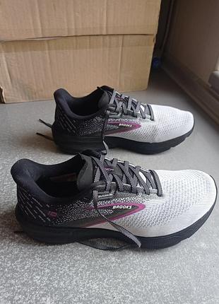Кросівки brooks launch 10 2023 3