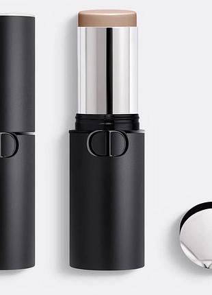 Скульптор  dior forever skin